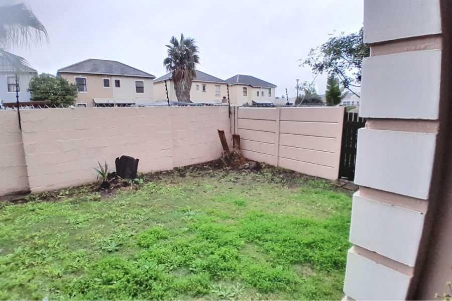 2 Bedroom Property for Sale in Parklands Western Cape